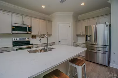 9953 Suwanee Ln, Pensacola, FL 32526 - Photo 13