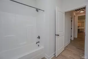 9953 Suwanee Ln, Pensacola, FL 32526 - Photo 19