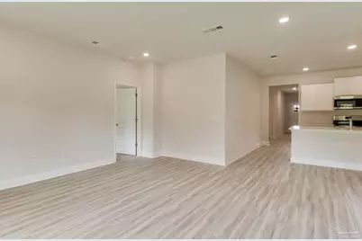 8021 Fir Tree Dr, Milton, FL 32583 - Photo 7