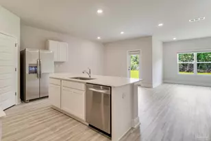 8021 Fir Tree Dr, Milton, FL 32583 - Photo 11