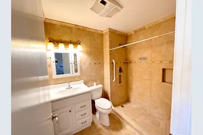 825 Bayshore Dr #205, Pensacola, FL 32507 - Photo 7