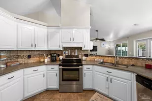 3660 Misty Woods Cir, Pace, FL 32571 - Photo 15