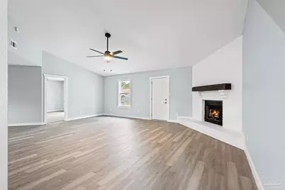 2028 Coral Creek Dr, Pensacola, FL 32506 - Photo 5