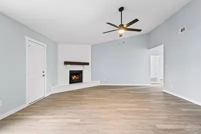 2028 Coral Creek Dr, Pensacola, FL 32506 - Photo 7