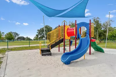 2038 Colby Ct, Navarre, FL 32566 - Photo 41