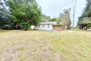 1829 Bainbridge Ave, Pensacola, FL 32507 - Photo 15