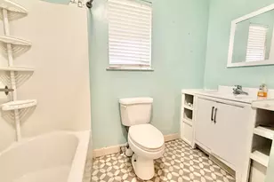 1829 Bainbridge Ave, Pensacola, FL 32507 - Photo 9