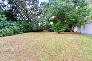 1829 Bainbridge Ave, Pensacola, FL 32507 - Photo 23