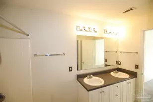 319 Mizzen Ln, Pensacola, FL 32507 - Photo 15