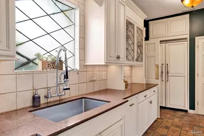 704 Bayshore Dr, Pensacola, FL 32507 - Photo 19