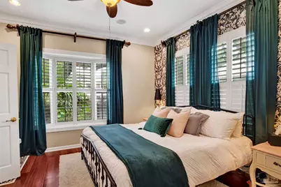 704 Bayshore Dr, Pensacola, FL 32507 - Photo 7