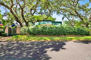 704 Bayshore Dr, Pensacola, FL 32507 - Photo 51