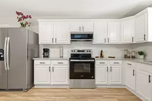 8801 Camshire Cir, Pensacola, FL 32507 - Photo 5