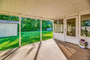 1914 Coral Island Rd, Pensacola, FL 32506 - Photo 11