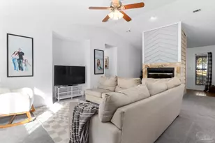 121 Claire Dr, Crestview, FL 32536 - Photo 9