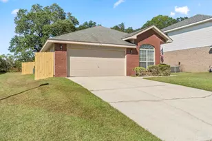 576 Edith Ln, Pensacola, FL 32534 - Photo 3