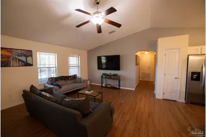 2305 Salamanca St, Navarre, FL 32566 - Photo 5