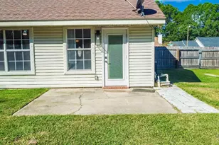 1356 Sterling Point Dr, Gulf Breeze, FL 32563 - Photo 9