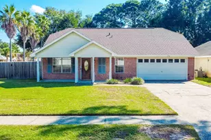 1356 Sterling Point Dr, Gulf Breeze, FL 32563 - Photo 1