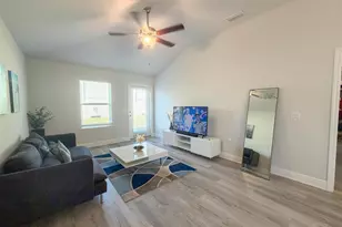 392 Hilburn Ln, Pensacola, FL 32504 - Photo 3