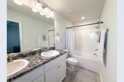 392 Hilburn Ln, Pensacola, FL 32504 - Photo 11