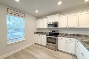 392 Hilburn Ln, Pensacola, FL 32504 - Photo 7