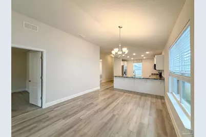 392 Hilburn Ln, Pensacola, FL 32504 - Photo 3