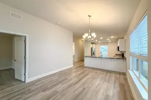 392 Hilburn Ln, Pensacola, FL 32504 - Photo 3