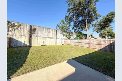 392 Hilburn Ln, Pensacola, FL 32504 - Photo 23