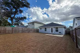 392 Hilburn Ln, Pensacola, FL 32504 - Photo 27