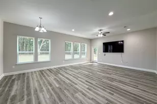 4578 Red Oak Dr, Milton, FL 32583 - Photo 3