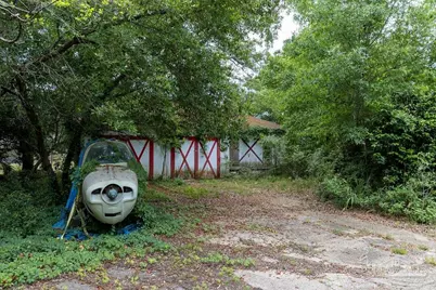 122 Celeste Pl, Pensacola, FL 32507 - Photo 9