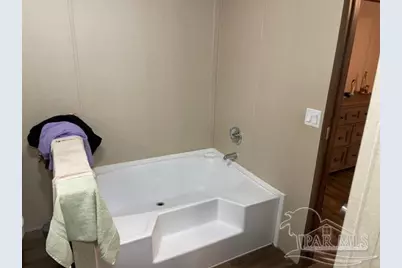 4619 Thoroughbred Dr, Milton, FL 32583 - Photo 9