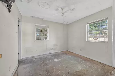 4727 Cyril Dr, Pace, FL 32571 - Photo 9