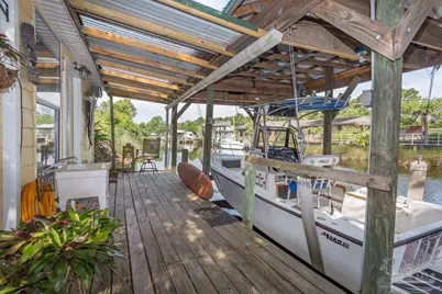 1611 Luzon Ln, Gulf Breeze, FL 32563 - Photo 9