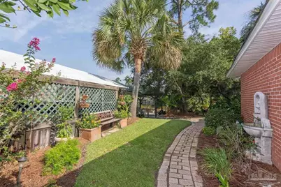 1611 Luzon Ln, Gulf Breeze, FL 32563 - Photo 7