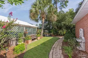 1611 Luzon Ln, Gulf Breeze, FL 32563 - Photo 7