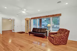 111 Euclid St, Pensacola, FL 32503 - Photo 9