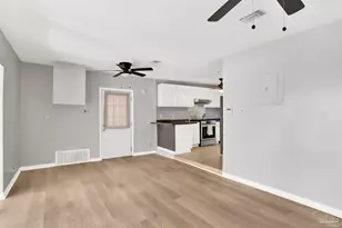 21 N Harris St, Pensacola, FL 32507 - Photo 13
