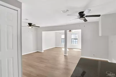 21 N Harris St, Pensacola, FL 32507 - Photo 9