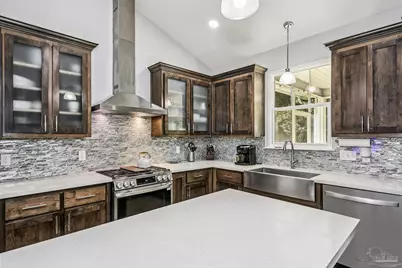 1469 Sanibel Ln, Gulf Breeze, FL 32563 - Photo 7