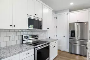 3805 N 10th Ave, Pensacola, FL 32503 - Photo 9