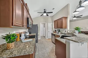 2527 Fiddlers Cir, Cantonment, FL 32533 - Photo 37