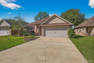 2527 Fiddlers Cir, Cantonment, FL 32533 - Photo 3