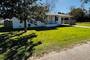 8408 Pond Ave, Pensacola, FL 32534 - Photo 3