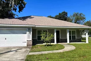 5335 Broad St, Milton, FL 32570 - Photo 1