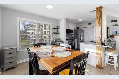 200 Pensacola Beach Rd #E4, Gulf Breeze, FL 32561 - Photo 9