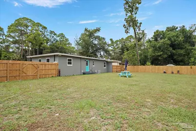 204 Fairfax Dr, Pensacola, FL 32503 - Photo 25