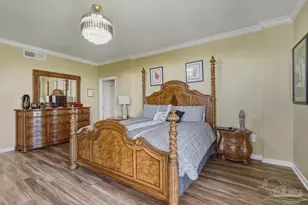 8271 Gulf Blvd, Navarre Beach, FL 32566 - Photo 19