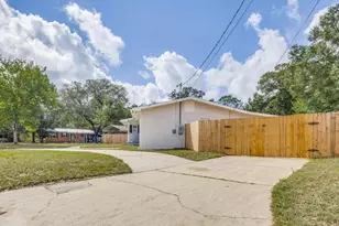 6357 Shady Ln, Milton, FL 32570 - Photo 5